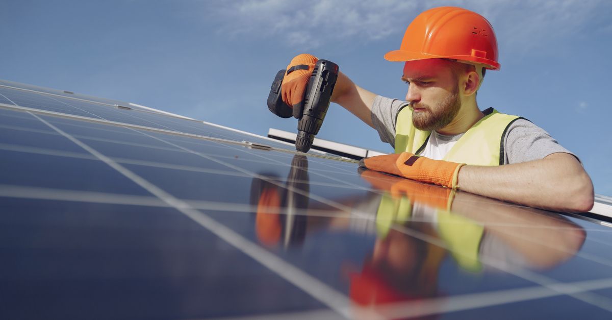 How Feed-in Tariffs Support Solar Panel Adoption in the Central Coast