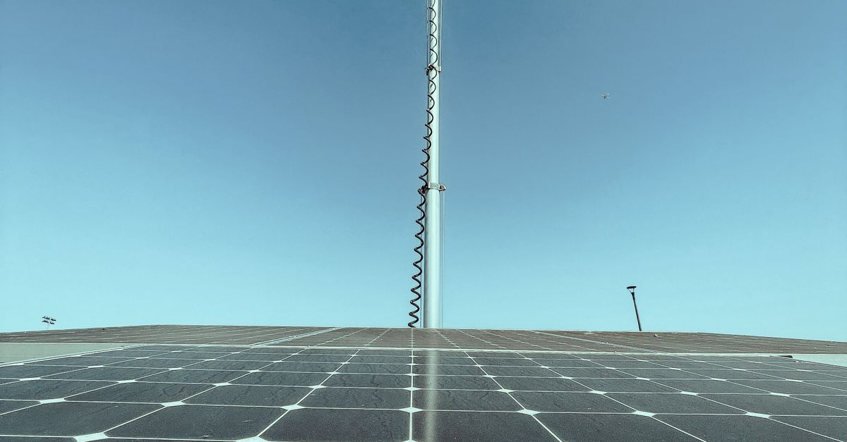 Identifying and Resolving Inverter Malfunctions in Solar Panels