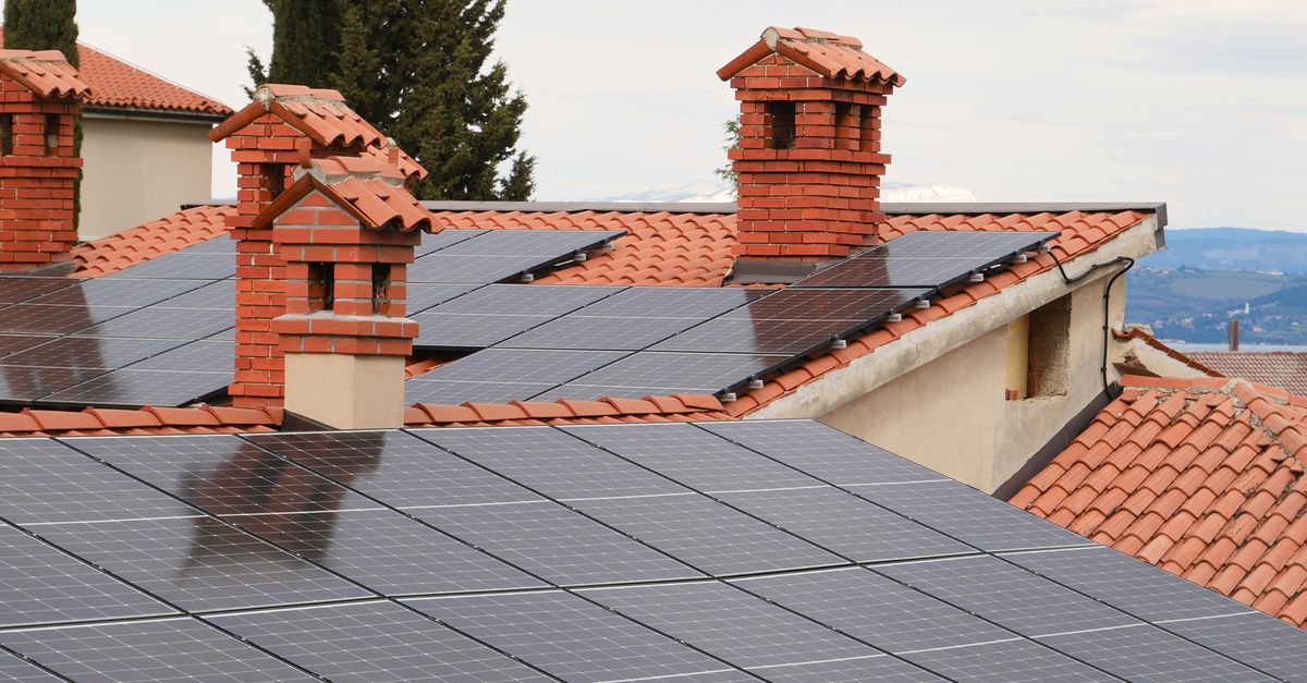 Installing Off-Grid Solar Systems: Common Challenges and Solutions
