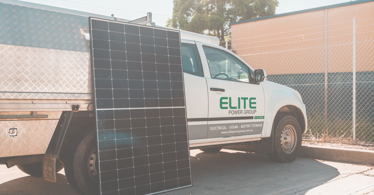 Selecting the Right Solar Panel System for Your New Build